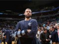 小加索尔选秀之后为什么没到nba，小加索尔选秀顺位低